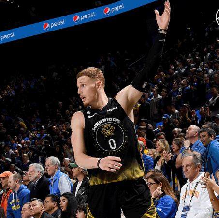 世俱杯买球官网-迪文琴佐逐步融入水花体系 普尔遭遇DNP处境尴尬